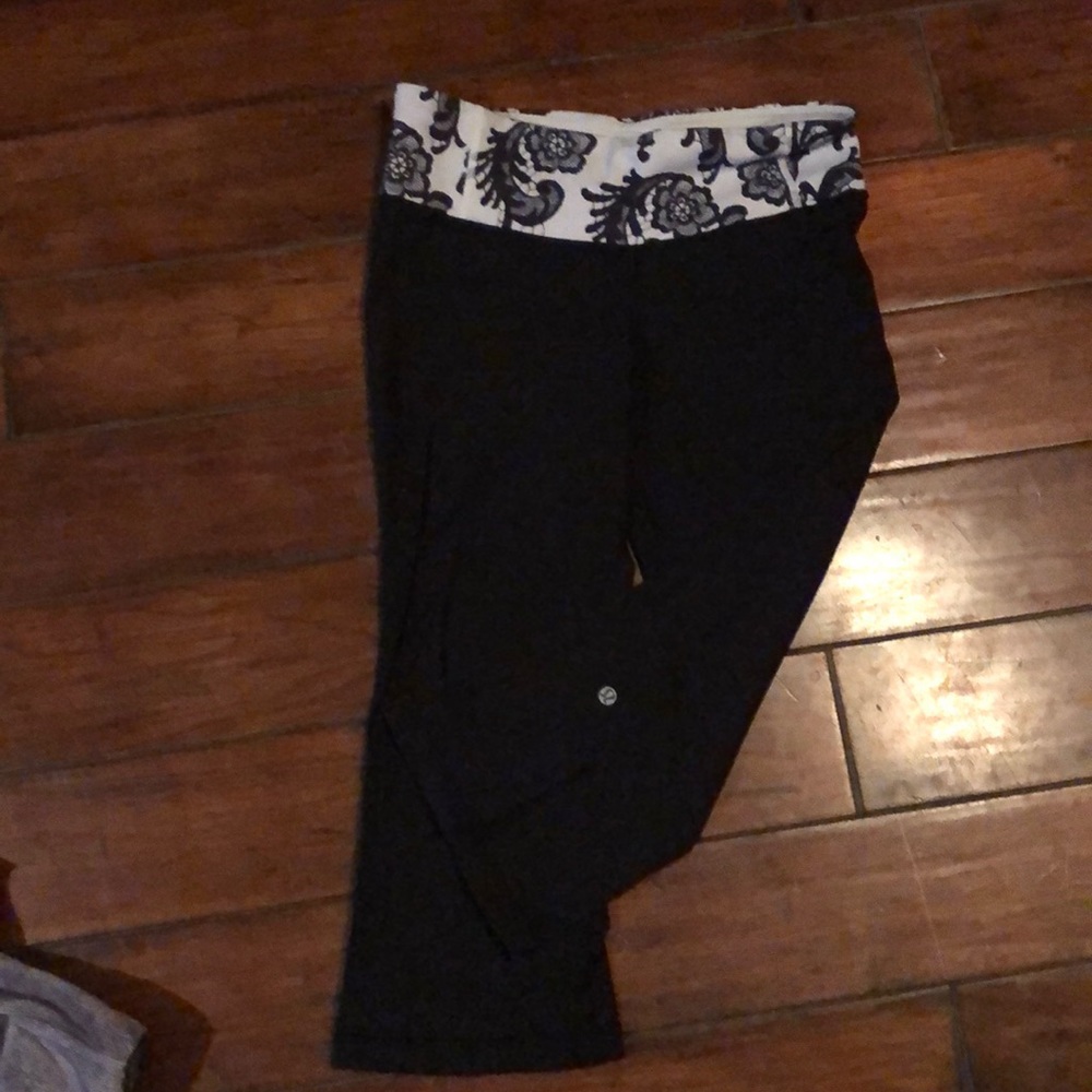 Lululemon large capris
